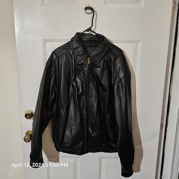 Mens leather jacket - Picture 3 of 11